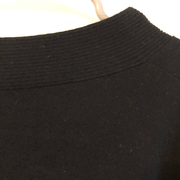 Black cross-front v-neck sweater - Picture 5 of 6